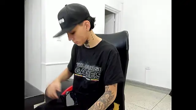 StraightBoy Nick online show from May 1, 2026, 9:09 pm