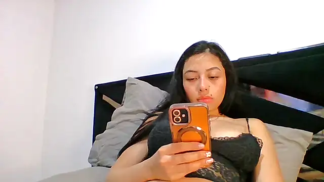 Snapshot of sara_gomez1_ chatting on October 23, 2025, 11:25 pm sara gomez1 online show from October 23, 2025, 11:25 pm