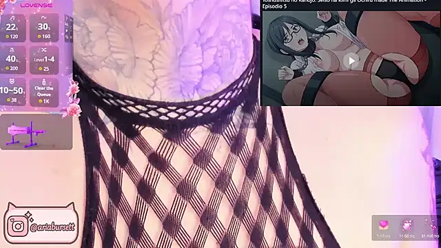 AriaBursett online show from September 10, 2025, 3:33 pm