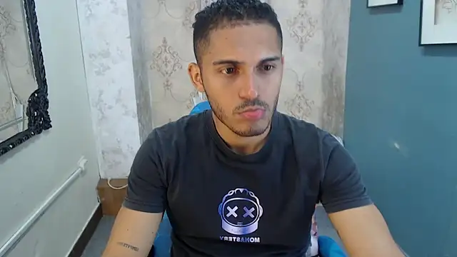 Snapshot of Derek_Storm_ chatting on December 4, 2025, 12:26 pm Derek Storm online show from December 4, 2025, 12:26 pm