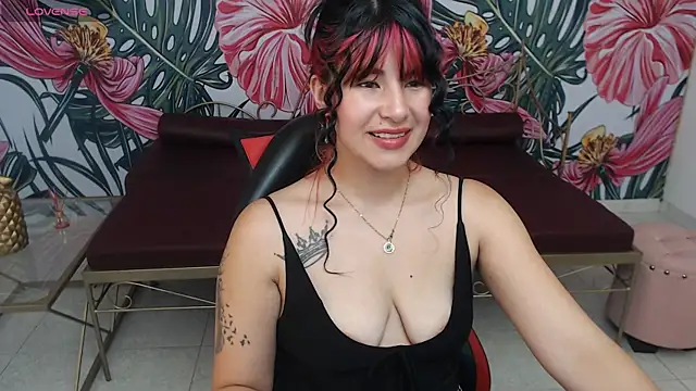 Snapshot of Nina_harper_ chatting on September 27, 2025, 8:04 pm Nina harper online show from September 27, 2025, 8:04 pm