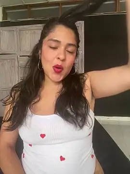 EmilyNoir1 online show from May 27, 2026, 9:22 pm