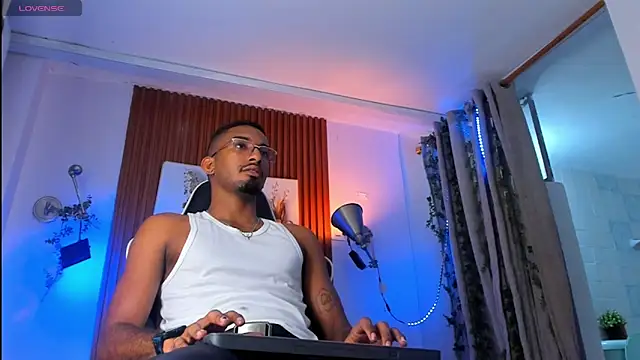 Snapshot of Darwin_mayo chatting on February 11, 2026, 5:24 pm Darwin mayo online show from February 11, 2026, 5:24 pm