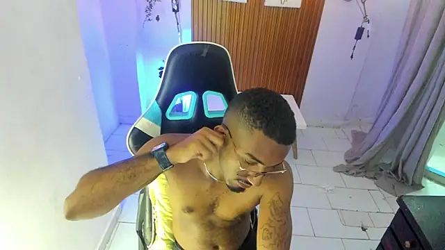 Darwin mayo online show from April 20, 2026, 5:25 pm