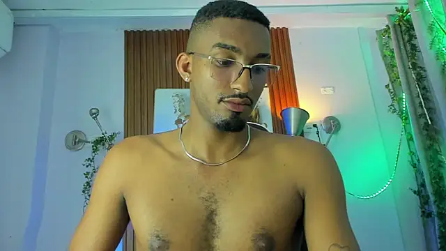 Snapshot of Darwin_mayo chatting on February 18, 2026, 5:31 pm Darwin mayo online show from February 18, 2026, 5:31 pm