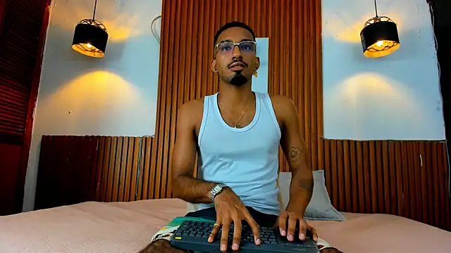 Darwin mayo online show from November 5, 2025, 5:38 pm