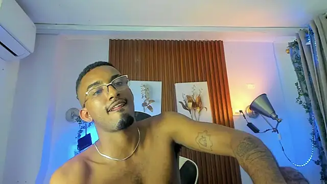 Snapshot of Darwin_mayo chatting on February 16, 2026, 5:22 pm Darwin mayo online show from February 16, 2026, 5:22 pm