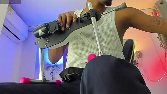 Snapshot of Darwin_mayo chatting on February 25, 2026, 5:24 pm Darwin mayo online show from February 25, 2026, 5:24 pm