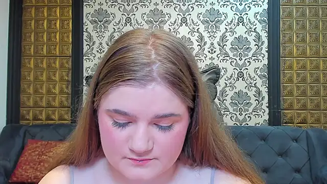 LissaBigTitts online show from December 19, 2025, 9:06 pm