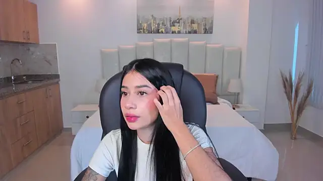 Snapshot of miranda_crawfor chatting on January 13, 2026, 1:15 pm miranda crawfor online show from January 13, 2026, 1:15 pm