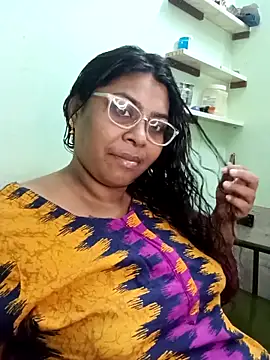 zara-mallus online show from October 2, 2025, 5:49 pm