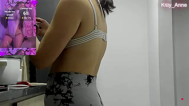 Kitty Anne online show from October 21, 2025, 1:05 am