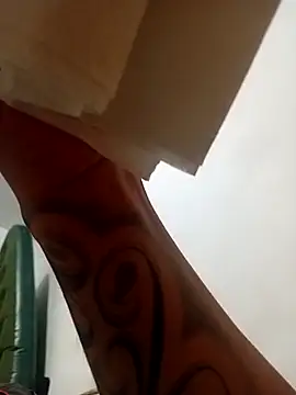 ELI TICANTE online show from April 3, 2026, 10:32 am