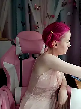 Fuzzy Unicorn online show from October 21, 2025, 7:13 pm