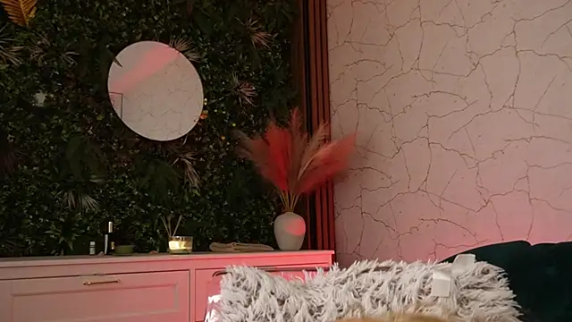 angel wow  online show from November 28, 2025, 5:29 am