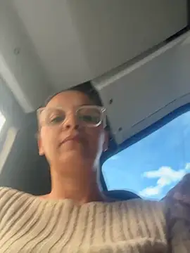 eli5566 online show from April 5, 2026, 3:51 pm