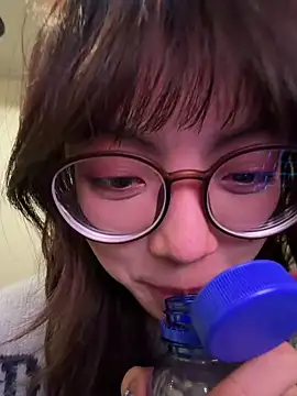 xuannv0000 online show from January 9, 2026, 7:54 pm