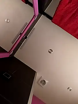 Snapshot of Flacidas chatting on October 15, 2025, 8:22 am Flacidas online show from October 15, 2025, 8:22 am