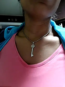 Snapshot of Flacidas chatting on November 19, 2025, 9:42 am Flacidas online show from November 19, 2025, 9:42 am