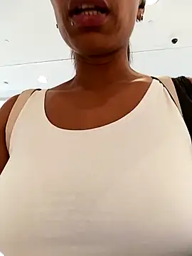 Snapshot of Flacidas chatting on October 22, 2025, 9:20 am Flacidas online show from October 22, 2025, 9:20 am