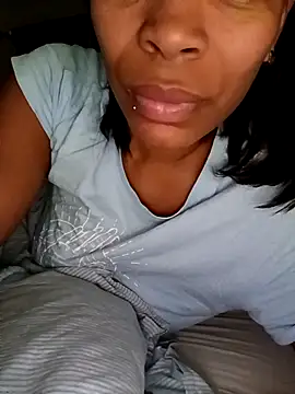 Snapshot of Flacidas chatting on November 3, 2025, 7:57 am Flacidas online show from November 3, 2025, 7:57 am