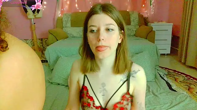 Snapshot of Marinaxmonroe chatting on June 6, 2026, 9:20 pm Marinaxmonroe online show from June 6, 2026, 9:20 pm