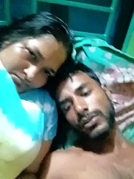 Hotty-couple063 online show from September 24, 2025, 5:30 pm