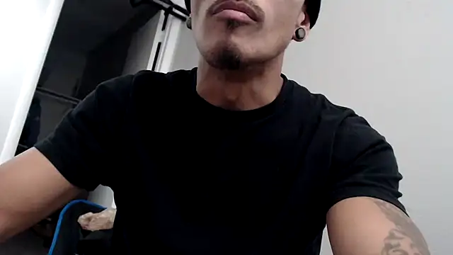 tanjir020 online show from December 17, 2025, 10:09 am