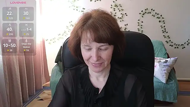 Snapshot of Lia_Tito chatting on May 8, 2026, 7:45 am Lia Tito online show from May 8, 2026, 7:45 am