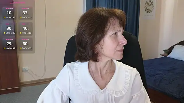 Snapshot of Lia_Tito chatting on October 11, 2025, 5:52 am Lia Tito online show from October 11, 2025, 5:52 am