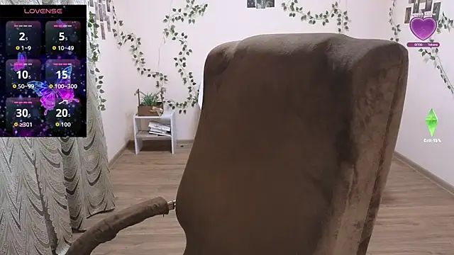 Snapshot of Lia_Tito chatting on October 20, 2025, 11:44 am Lia Tito online show from October 20, 2025, 11:44 am