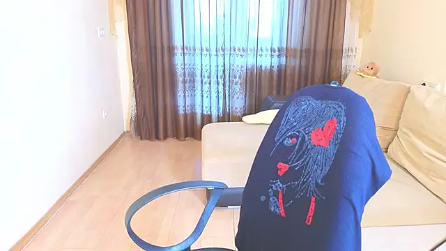 Snapshot of Milana_Milky chatting on November 16, 2025, 6:18 am Milana Milky online show from November 16, 2025, 6:18 am