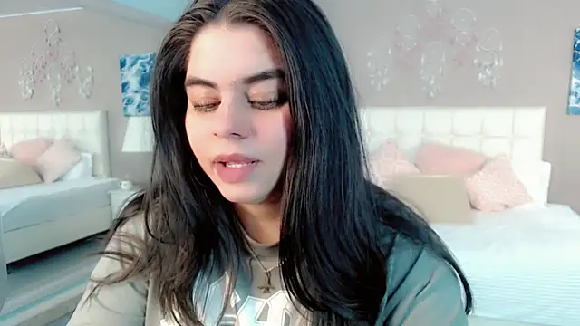 maddissonivanova online show from April 3, 2026, 7:09 pm