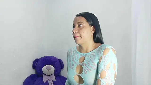 NataliaAr- online show from May 20, 2026, 10:51 pm