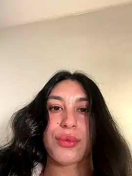 Snapshot of MonicaSalvatore chatting on October 22, 2025, 3:06 am MonicaSalvatore online show from October 22, 2025, 3:06 am