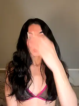 Snapshot of MonicaSalvatore chatting on December 14, 2025, 1:45 am MonicaSalvatore online show from December 14, 2025, 1:45 am