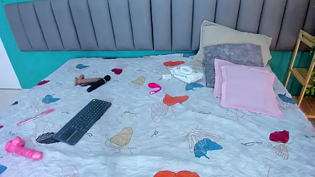 Amalia Bigass online show from October 9, 2025, 4:35 am