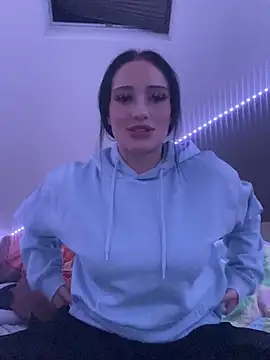 Tijara-im-Pyjama online show from September 12, 2025, 1:28 am