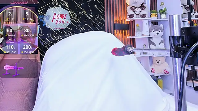 emma liz2 online show from October 6, 2025, 11:33 am