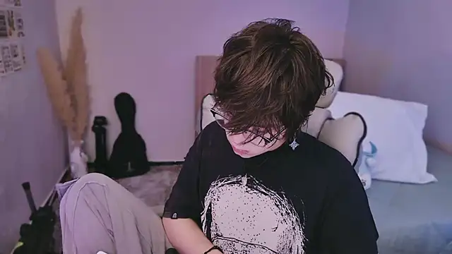 PaulTexx online show from March 18, 2026, 10:32 pm