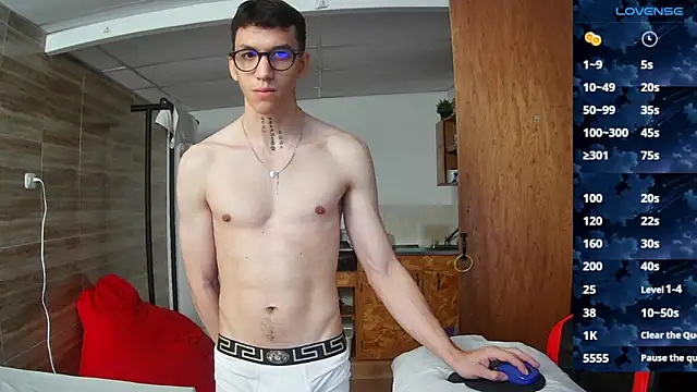 Snapshot of angelicious_ chatting on October 9, 2025, 12:06 pm angelicious online show from October 9, 2025, 12:06 pm