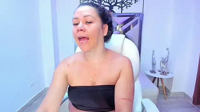 Brandy priscot online show from October 17, 2025, 7:26 pm