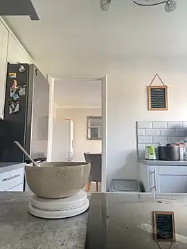 jasminebrooksx online show from October 27, 2025, 9:43 am