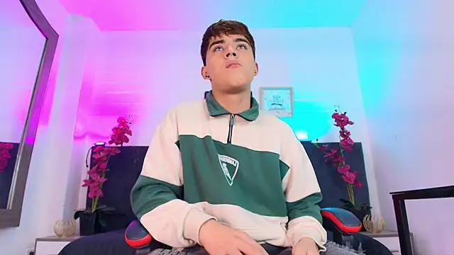 Lucass love online show from March 4, 2026, 3:03 am