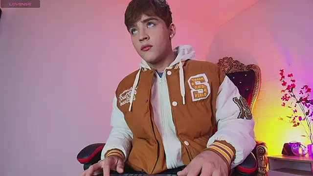 Lucass love online show from March 22, 2026, 1:23 pm