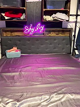 Shy Ivy online show from September 18, 2025, 8:12 pm
