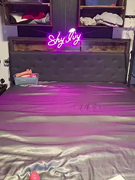 Shy Ivy online show from September 17, 2025, 9:39 pm