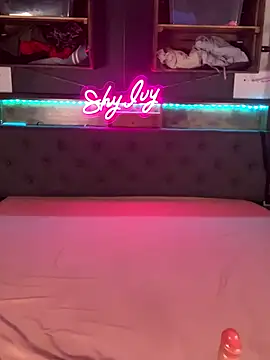 Shy Ivy online show from September 25, 2025, 8:37 pm