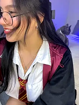 Snapshot of lunatorch chatting on October 18, 2025, 6:32 pm lunatorch online show from October 18, 2025, 6:32 pm