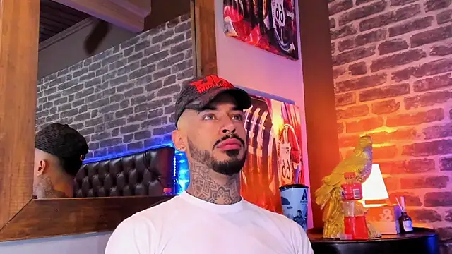 VinzenzRizzo online show from March 10, 2026, 4:27 am